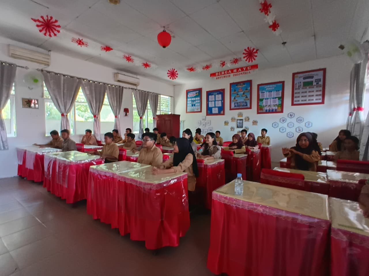 Ruang Kelas SMP Negeri 2 Palu: Nyaman, Bersih, dan Penuh Semangat Belajar